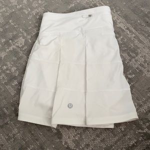 Lululemon pace rival skirt